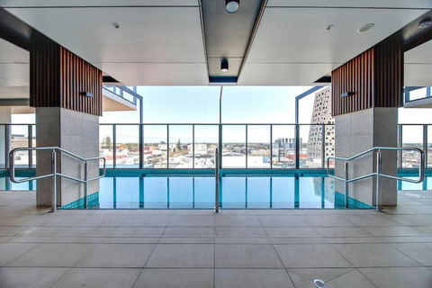 High-Rise Heaven - West Franklin - Darwin Holiday 3