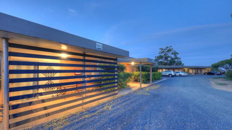 Hilldrop Motor Inn - Darwin Holiday 2