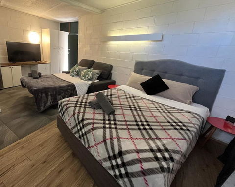 Hillston Motel - Darwin Holiday 3