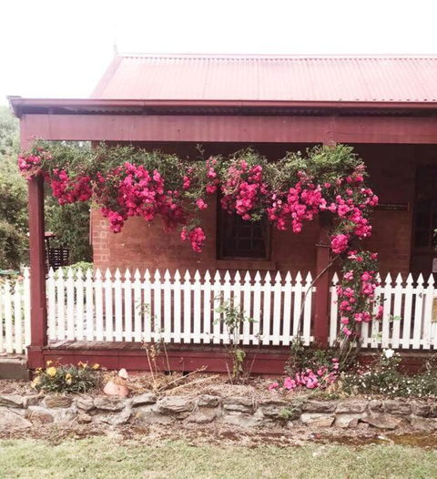 Historic Schoolhouse Rockley - Darwin Holiday 0