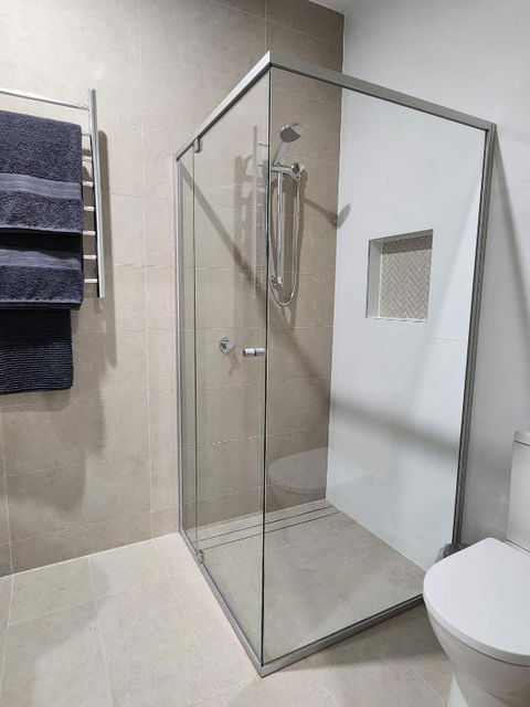 Holiday At The Beach, Spa Bath, King Bed With TV - Darwin Holiday 2