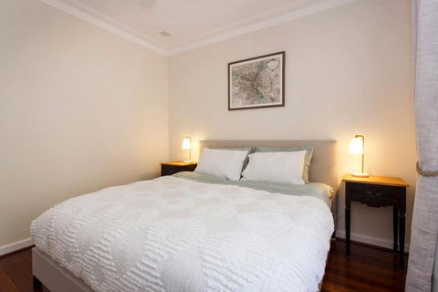 Home Away - 2 Bedroom Cottage - Darwin Holiday 2