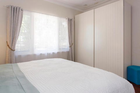 Home Away - 2 Bedroom Cottage - Darwin Holiday 3