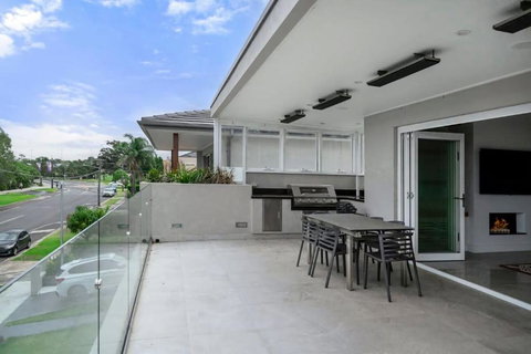 Henley Haven Private BBQ Terrace - Darwin Holiday 2