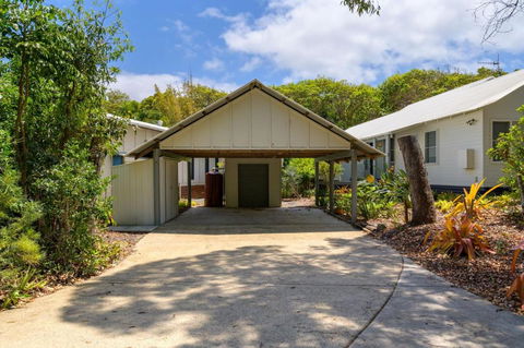 Ibis 15 - Darwin Holiday 2