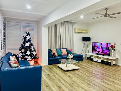 House At The Heart Of Entrance! - Darwin Holiday 1