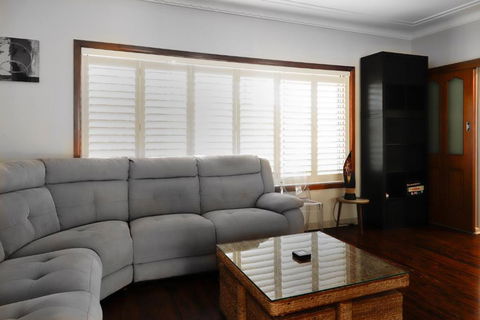 Home Away From Home - 3 Bedroom House Sleeps 6 - Parking - Darwin Holiday 2