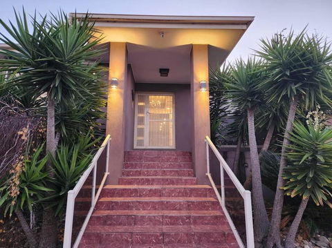 Home In Greenvale, Victoria - Darwin Holiday 0