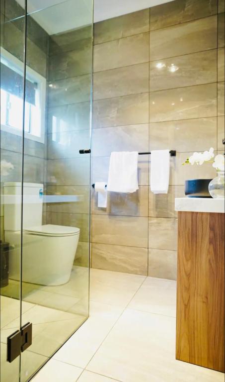 Home In Sunshine North - Darwin Holiday 3