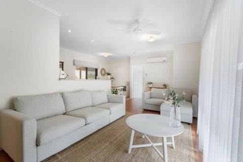 Home On Haynes- BYO LINEN - 1km From Goolwa Beach-Whale Watch - Darwin Holiday 0