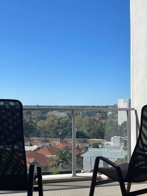 Homebush EventHub Contemporary 2B2B Apt - Darwin Holiday 1
