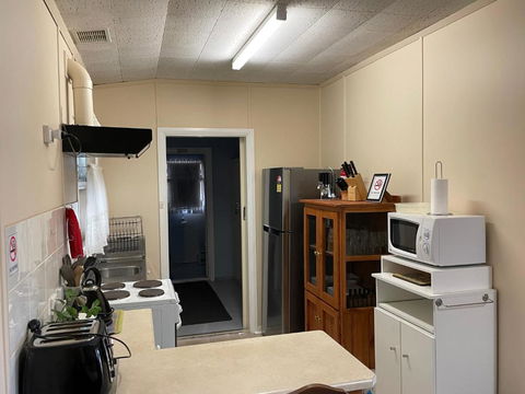 Homely Cottage - Darwin Holiday 2