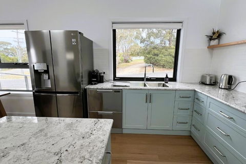 HORIZON AT BINALONG BAY With Accessability Features - Darwin Holiday 3