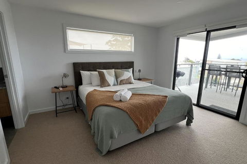 HORIZON AT BINALONG BAY With Accessability Features - Darwin Holiday 1