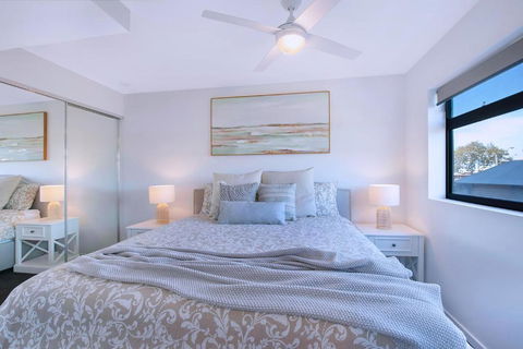 HOT Brand New 3 Ensuite Apartment, Redcliffe, Brisbane - Darwin Holiday 2