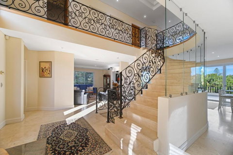 House By The Harbor - Darwin Holiday 1