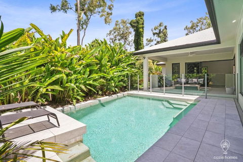 House Heliconia - Luxury Living In Palm Cove - Darwin Holiday 0