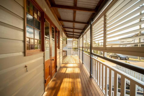 House Of Fairy Wren -Charming Queenslander Cottage Mins Drive To Brisbane CBD And Gabba Stadium! - Darwin Holiday 1