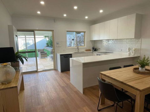 House On Argent Street - Darwin Holiday 0