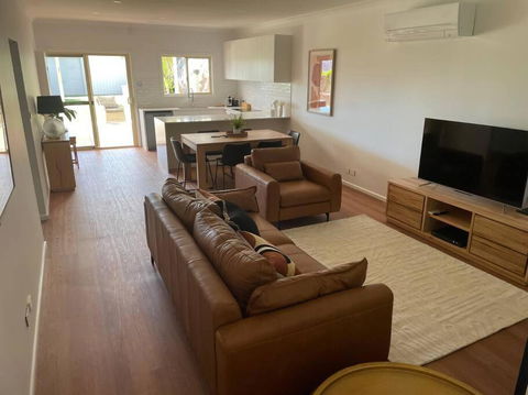 House On Argent Street - Darwin Holiday 2