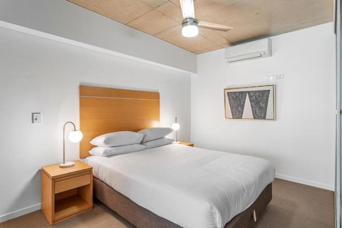 Humble City Living In An Energetic Neighbourhood - Darwin Holiday 3
