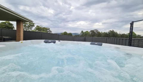 Hunter Explorer - Games Room & Outdoor Spa - Darwin Holiday 1