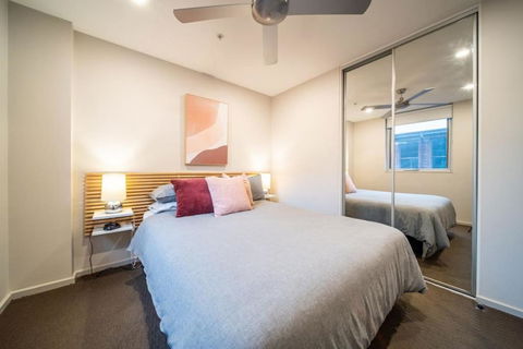 Huttside Luxury Central Secure Car Park - Darwin Holiday 3