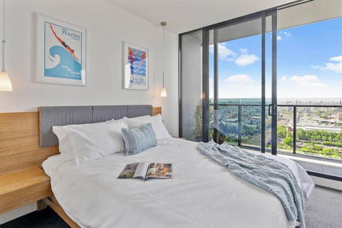 Iconic Melbourne - Darwin Holiday 3