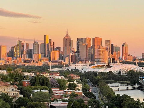 Iconic Melbourne - Darwin Holiday 1