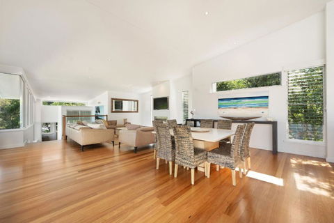 Iconic Noosa Beach House In McAnally Drive Sunshine Beach - Darwin Holiday 2