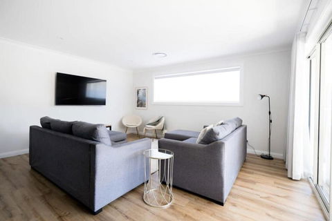 Ideal Family Home, Close To Sportsgrounds, Hospital & Cadia - Darwin Holiday 2