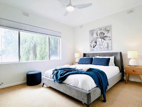 In Between City Sea & Airport - 2BR Vacation Home - Darwin Holiday 1