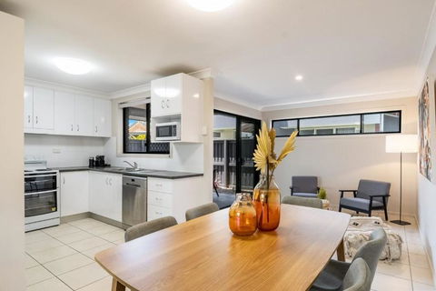 Indah - Lennox Head - Darwin Holiday 2