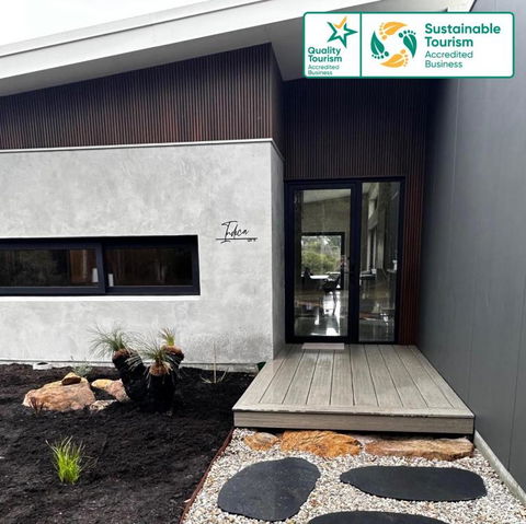 INDICA HEMP HOUSE - Multi Award Winning-Luxury-Eco Designed House-lake Views-hot Tub-Cinema - Darwin Holiday 0
