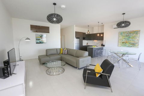 Indulge Apartments - CBD - Darwin Holiday 0