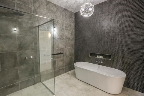 Indulge Apartments - CBD - Darwin Holiday 2