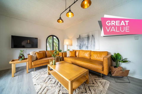 Indulge At Glenelg North - Darwin Holiday 0