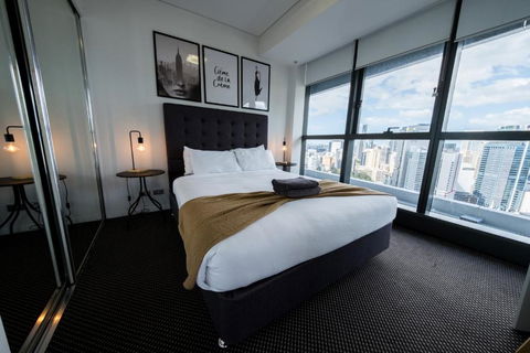 Infinity Tower Brisbane City - Darwin Holiday 3