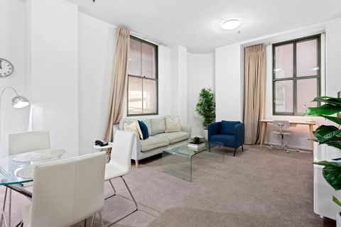 Inner City Retreat 1BD Pyrmont - 302 - Darwin Holiday 0