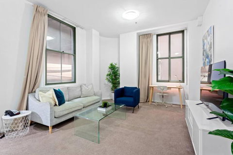 Inner City Retreat 1BD Pyrmont - 302 - Darwin Holiday 1