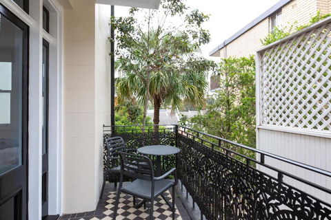 Intimate Studio Apartment With Balcony In Glebe - Darwin Holiday 2