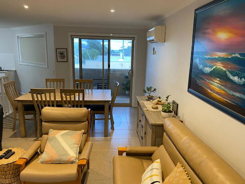Inverloch Cabins & Apartments - Darwin Holiday 2