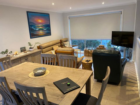 Inverloch Cabins & Apartments - Darwin Holiday 1