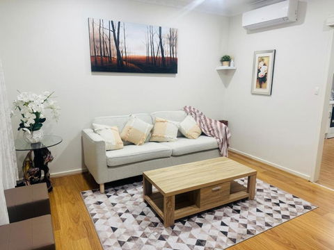 Inviting Ashford Stay - Darwin Holiday 0