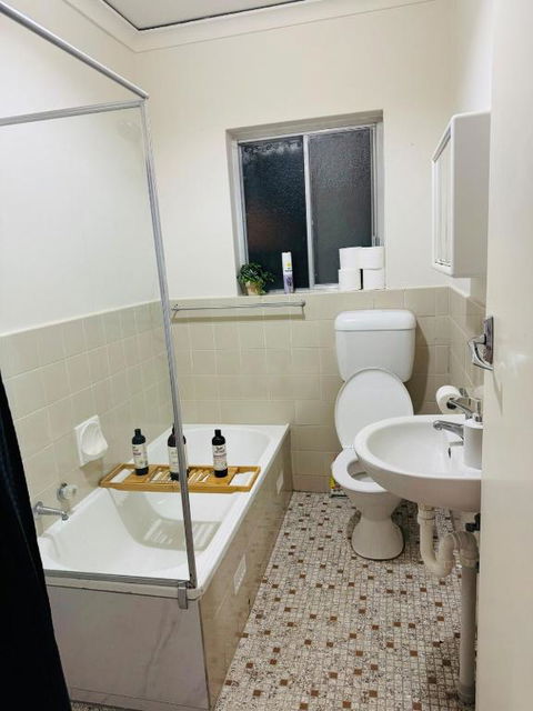 Inviting Ashford Stay - Darwin Holiday 3