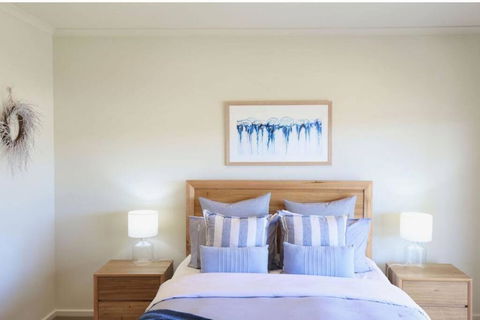 Iona Blue 3 Bedroom Townhouse 200m To Restaurants & Shops - Darwin Holiday 0