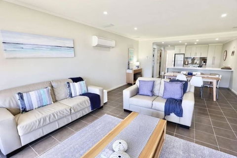 Iona Blue 3 Bedroom Townhouse 200m To Restaurants & Shops - Darwin Holiday 3