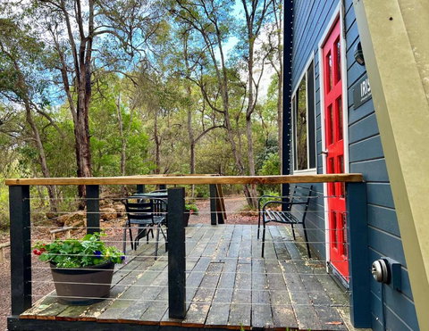 Iris At Porongurup Chalets - Darwin Holiday 2