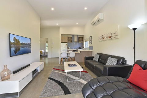 Ironbark Hill Villa 6 Cabernet Franc - Darwin Holiday 3