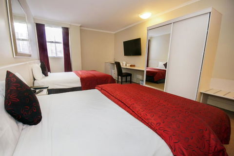 Isa Hotel - Darwin Holiday 2